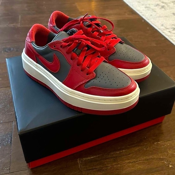 Nike Air Jordan 1 Elevate Low W7.5 Red Gray LN - Picture 3 of 13